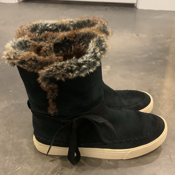 TOMS Ankle Boots - Size 6.5 - Picture 4 of 6